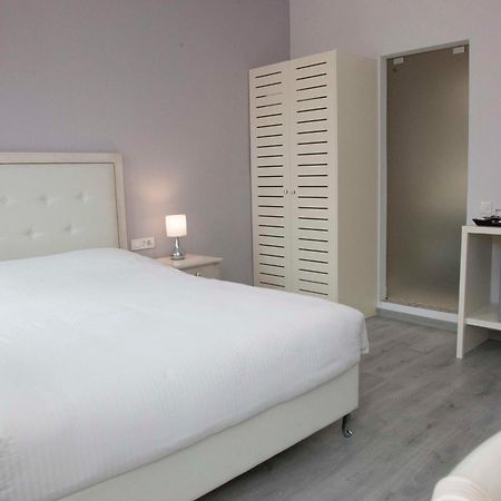 Shalom Luxury Rooms Kondilaki Chania  Eksteriør billede