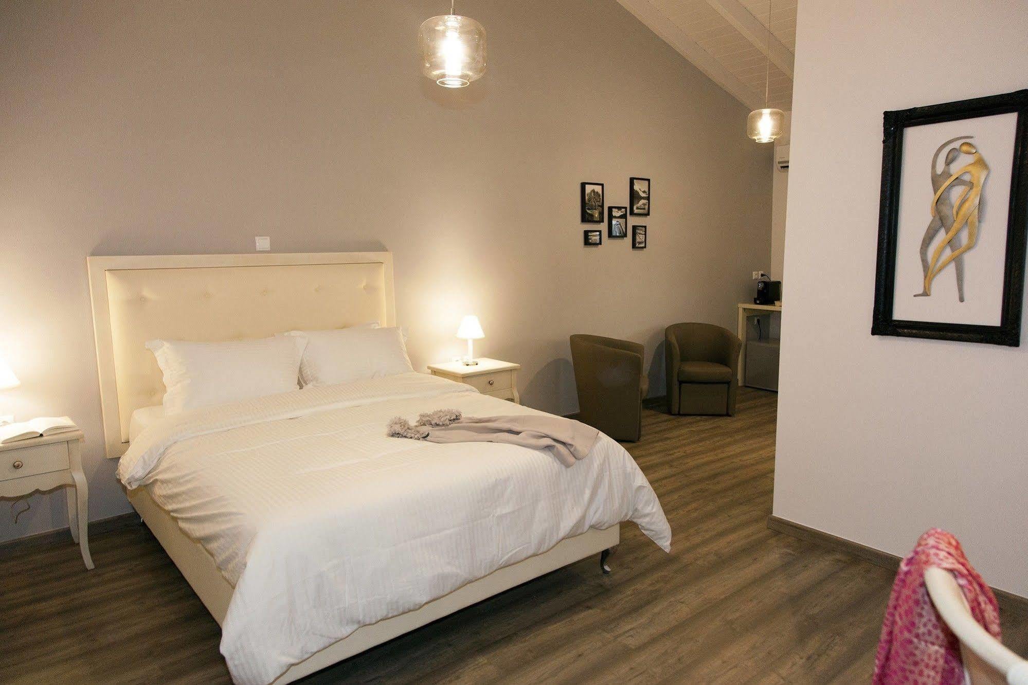 Shalom Luxury Rooms Kondilaki Chania  Eksteriør billede